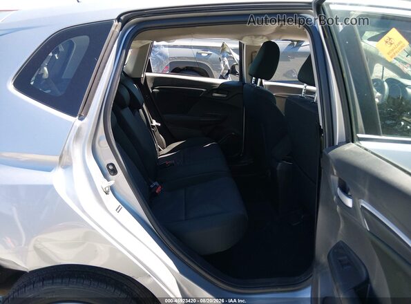 3HGGK5H49JM734858 2018 HONDA FIT Silver 