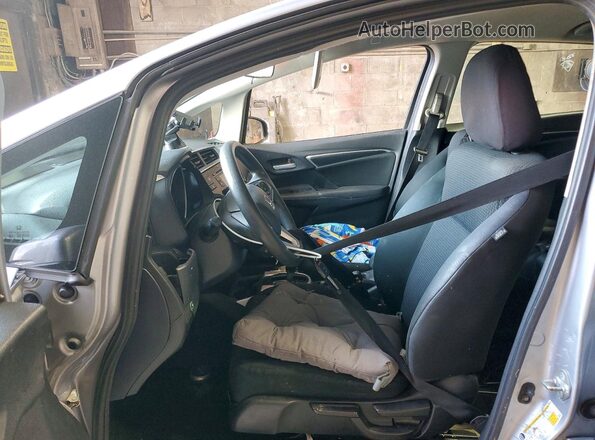3HGGK5H49JM735413 2018 HONDA FIT Silver Սալոնի դիմացի տեսք