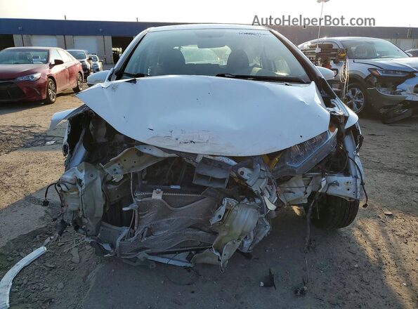 3HGGK5H50HM704067 2017 HONDA FIT Белый Вид спереди