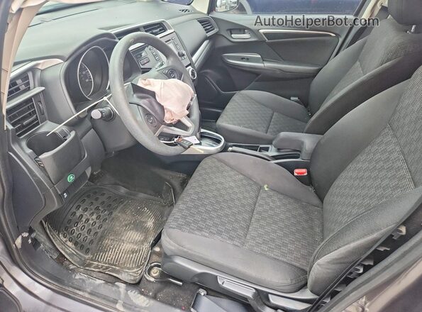 3HGGK5H59HM706044 2017 HONDA FIT Gray Widok wnętrza z przodu