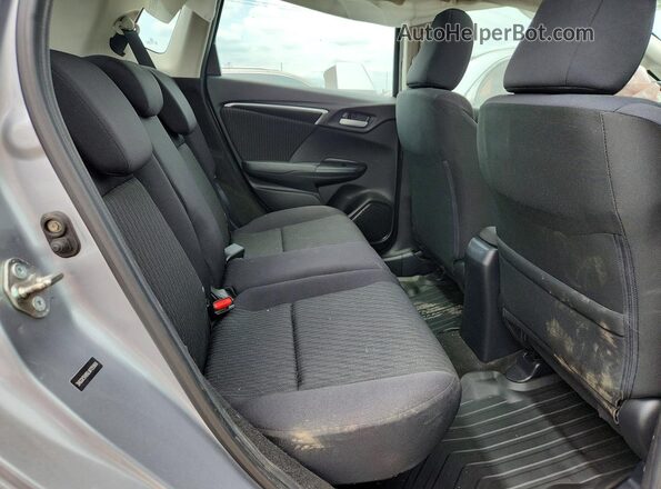 3HGGK5H86LM705968 2020 HONDA FIT Silver Widok wnętrza z tyłu