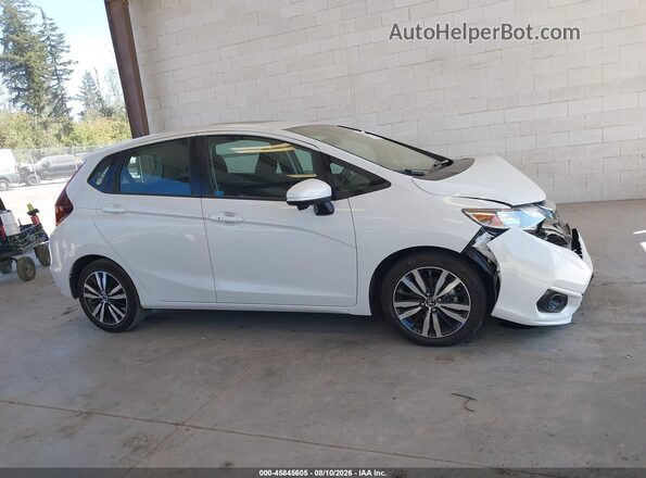 3HGGK5H8XKM744285 2019 HONDA FIT Белый Вид задней части салона