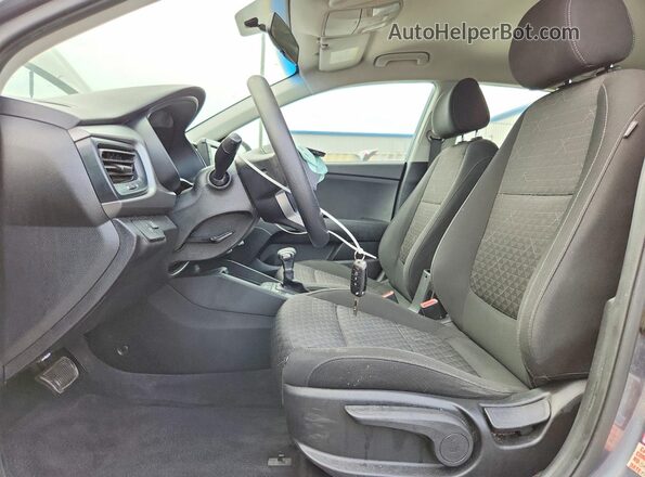 3KPA24AB2KE158503 2019 KIA RIO Gray Սալոնի դիմացի տեսք