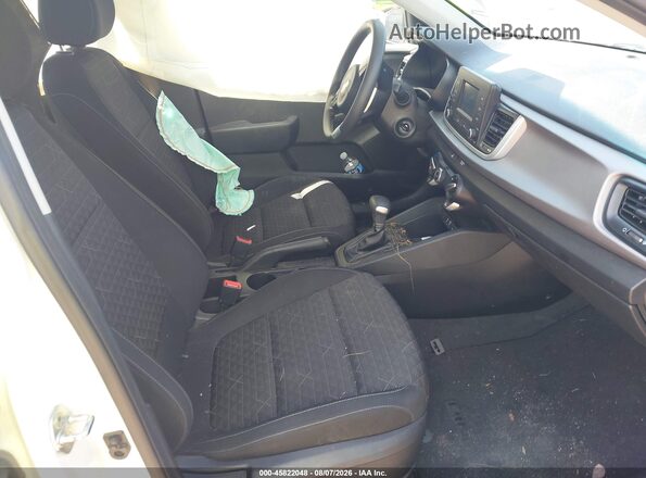 3KPA24AB3JE078593 2018 KIA RIO White Սալոնի դիմացի տեսք