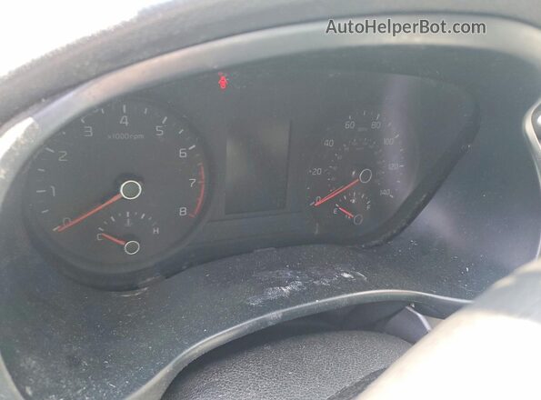 3KPA24AB8JE077696 2018 KIA RIO Red Widok zestawu wskaźników