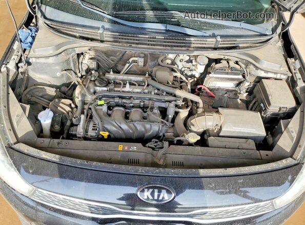3KPA24ABXJE058521 2018 KIA RIO Черный Вид задней части салона