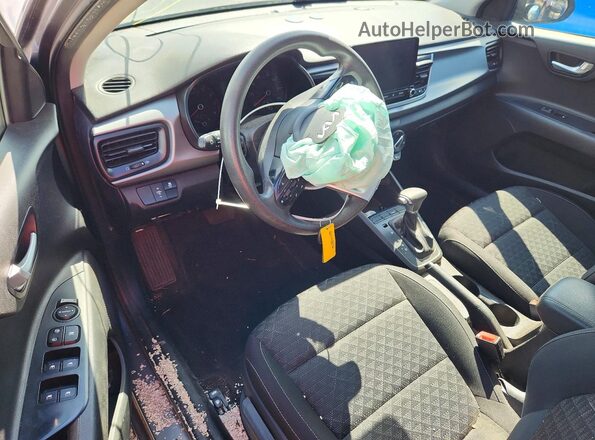 3KPA24AD0PE528775 2023 KIA RIO Silver Vista del salpicadero