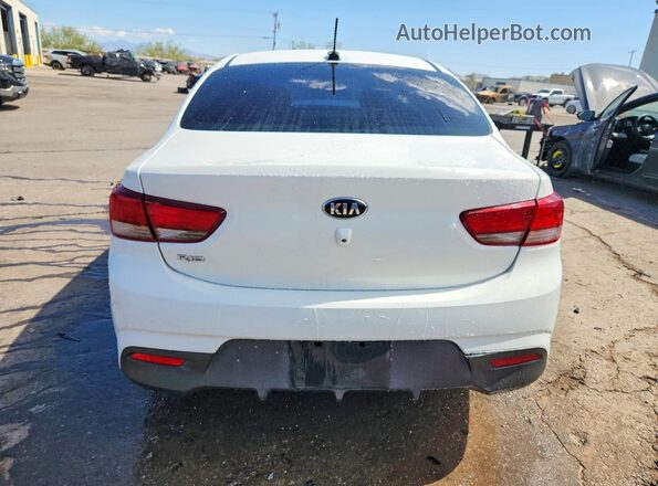 3KPA24AD1LE260572 2020 KIA RIO White Հետևի տեսք