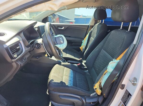 3KPA24AD1LE260572 2020 KIA RIO White Սալոնի դիմացի տեսք
