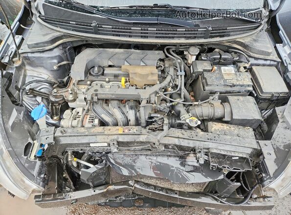 3KPA24AD1LE273323 2020 KIA RIO Blue Rear interior view
