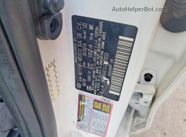 3KPA24AD1LE337053 2020 KIA RIO White Vista del compartimento del motor