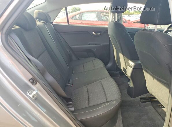 3KPA24AD1NE488364 2022 KIA RIO Silver Rear seats view