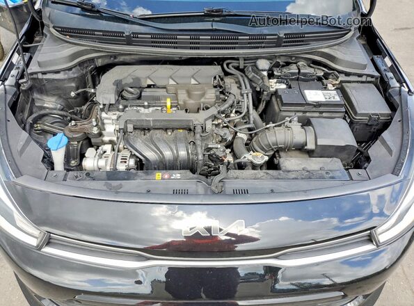 3KPA24AD1NE505180 2022 KIA RIO Black Rear interior view