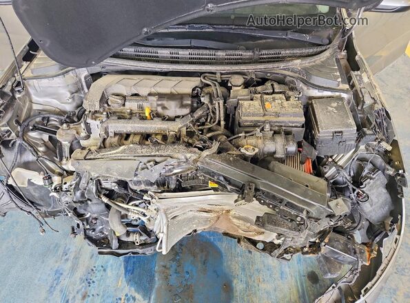 3KPA24AD1PE537663 2023 KIA RIO Gray Widok wnętrza z tyłu