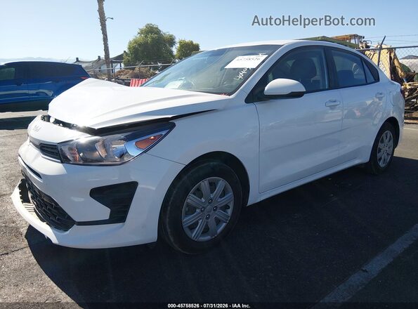 3KPA24AD1PE590993 2023 KIA RIO White Передня ліва чверть