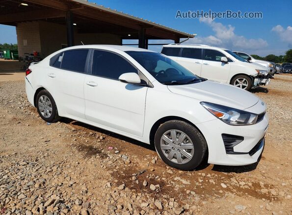 3KPA24AD2NE443899 2022 KIA RIO White Передня права чверть