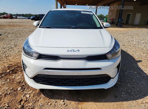 3KPA24AD2NE443899 2022 KIA RIO White Вид спереду