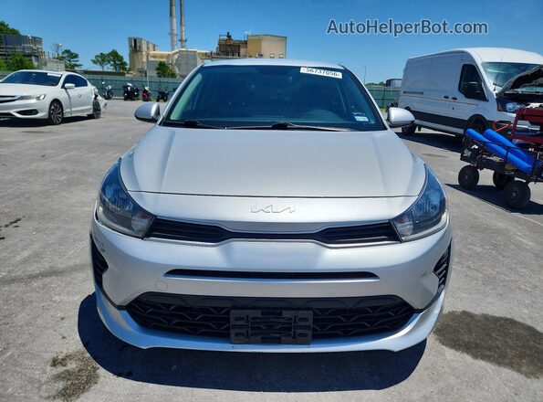3KPA24AD2NE463697 2022 KIA RIO Silver Դիմացի տեսք