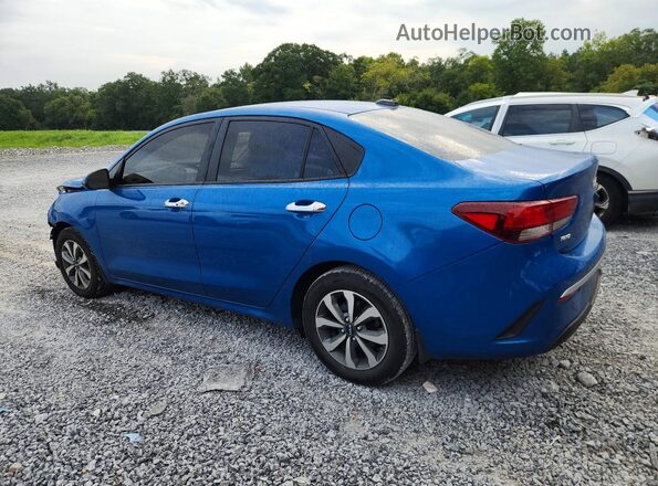 3KPA24AD2NE469810 2022 KIA RIO Blue Delantero derecho