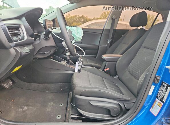 3KPA24AD2NE469810 2022 KIA RIO Blue Vista de la etiqueta del VIN
