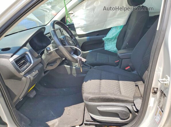 3KPA24AD3LE308945 2020 KIA RIO Silver Սալոնի դիմացի տեսք