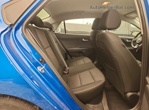 3KPA24AD3ME403832 2021 KIA RIO Blue უკანა სავარძლების ხედი