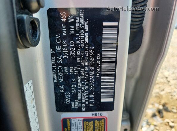 3KPA24AD3PE564959 2023 KIA RIO Silver Widok komory silnika