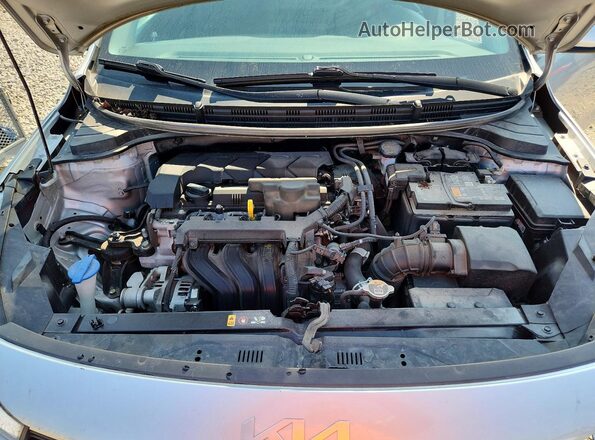 3KPA24AD3PE564959 2023 KIA RIO Silver Widok wnętrza z tyłu