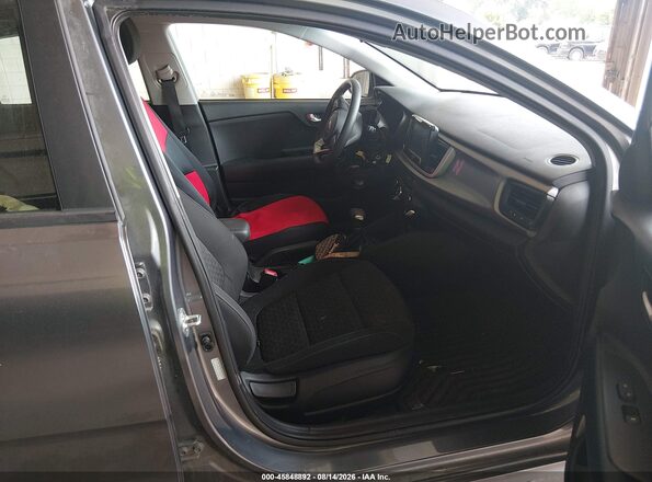 3KPA24AD4LE334647 2020 KIA RIO Gray Front interior view