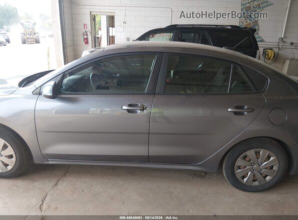 3KPA24AD4LE334647 2020 KIA RIO Gray Rear interior view