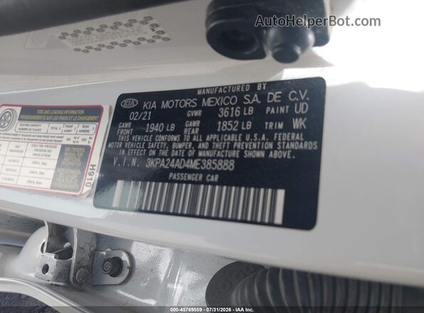 3KPA24AD4ME385888 2021 KIA RIO White Widok komory silnika