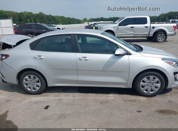3KPA24AD4NE477388 2022 KIA RIO Silver Вид задньої частини салону