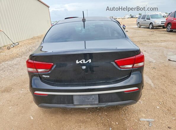 3KPA24AD4PE613554 2023 KIA RIO Black Widok z tyłu