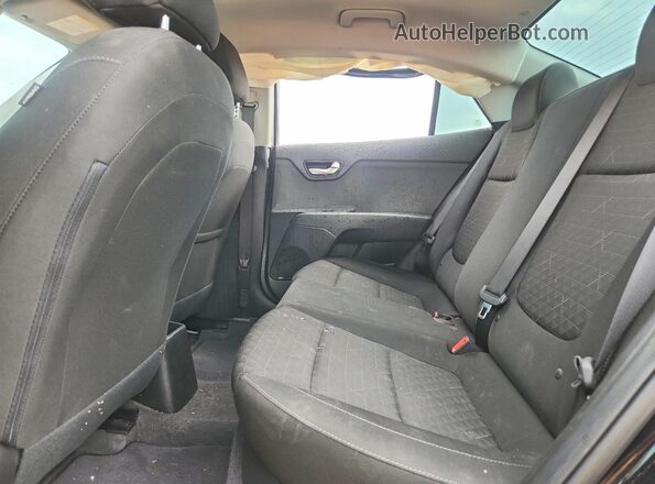 3KPA24AD4PE613554 2023 KIA RIO Black Widok tylnych siedzeń