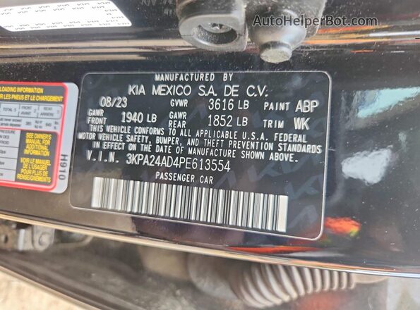 3KPA24AD4PE613554 2023 KIA RIO Black Widok komory silnika