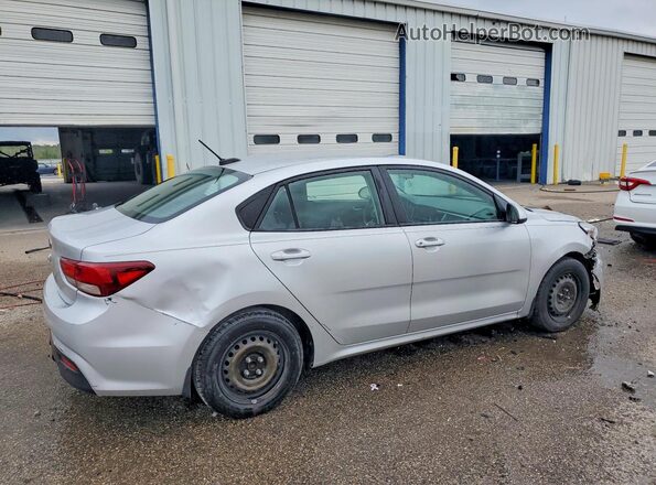 3KPA24AD5LE327352 2020 KIA RIO Серебряный Задняя правая четверть