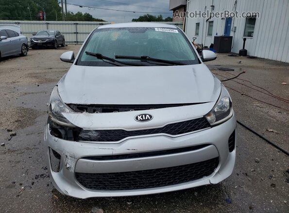 3KPA24AD5LE327352 2020 KIA RIO Серебряный Вид спереди