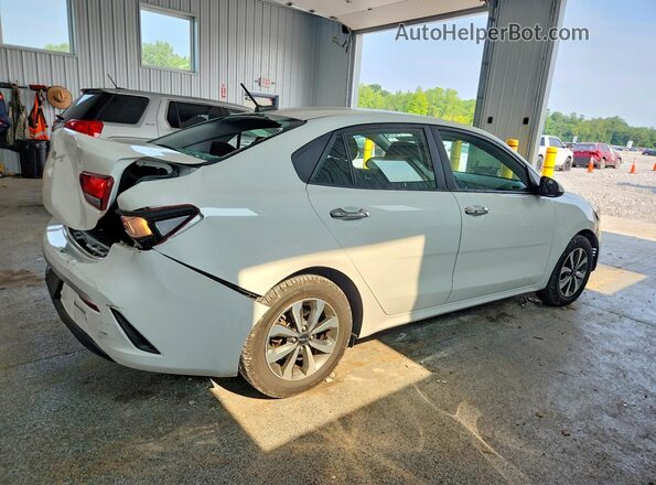 3KPA24AD5NE476430 2022 KIA RIO White Trasero derecho