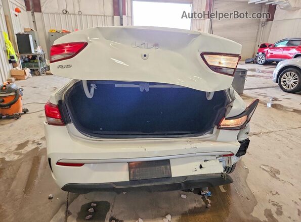3KPA24AD5PE567815 2023 KIA RIO White Հետևի տեսք