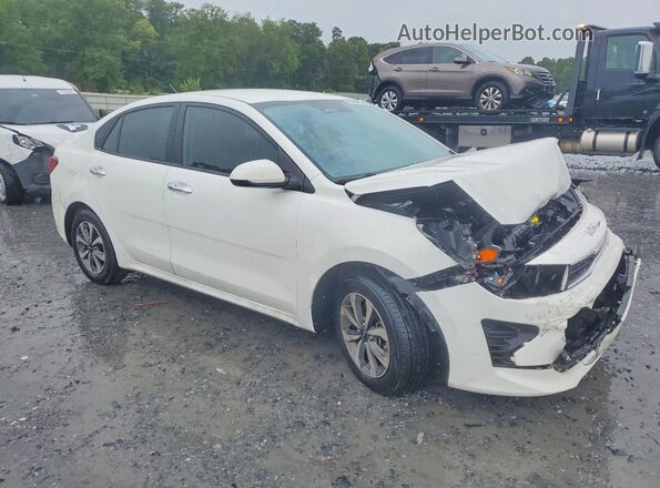 3KPA24AD5PE613112 2023 KIA RIO White Delantero derecho
