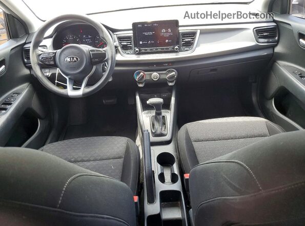3KPA24AD6ME412282 2021 KIA RIO Серебряный Вид панели приборов