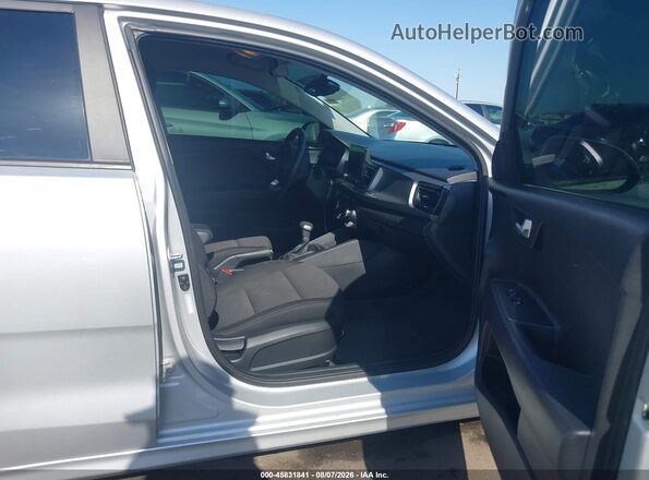 3KPA24AD6ME424416 2021 KIA RIO Silver წინა სალონის ხედი