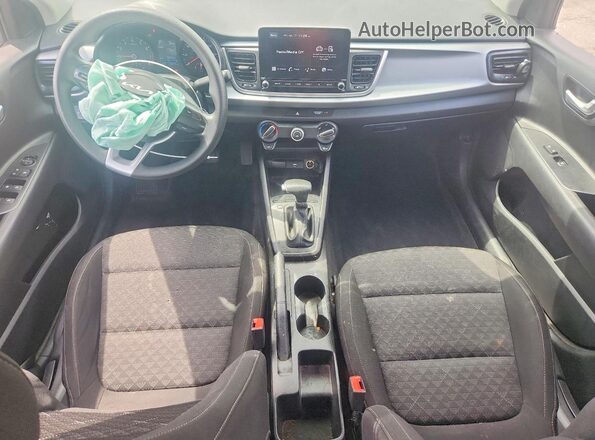 3KPA24AD6NE455120 2022 KIA RIO Silver Widok deski rozdzielczej