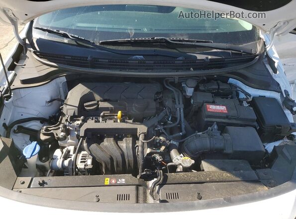 3KPA24AD6PE513830 2023 KIA RIO White Vista interior trasera