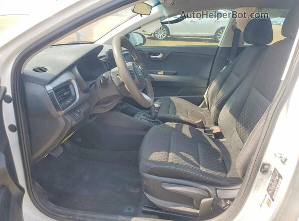 3KPA24AD6PE573445 2023 KIA RIO White Vista interior delantera