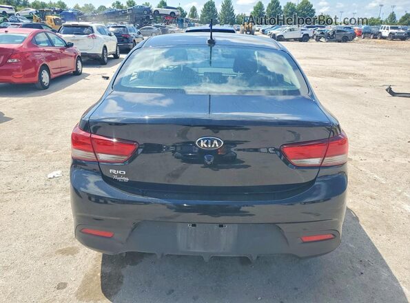 3KPA24AD7LE266344 2020 KIA RIO Black Rear view
