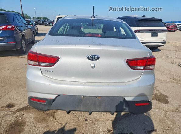 3KPA24AD7LE293902 2020 KIA RIO Silver Widok z tyłu