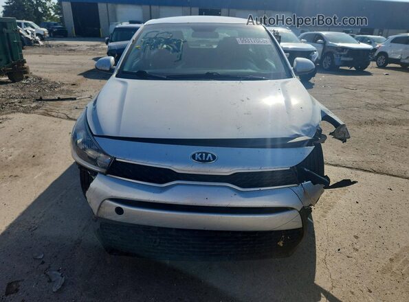 3KPA24AD7LE293902 2020 KIA RIO Silver Widok z przodu