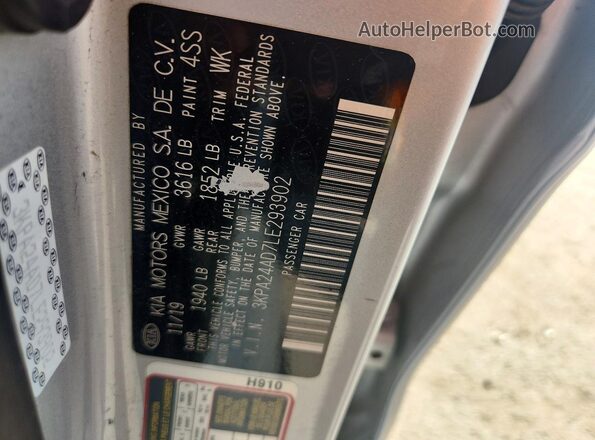 3KPA24AD7LE293902 2020 KIA RIO Silver Widok komory silnika