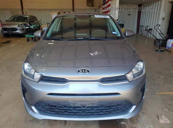 3KPA24AD7ME401159 2021 KIA RIO Gray Front view